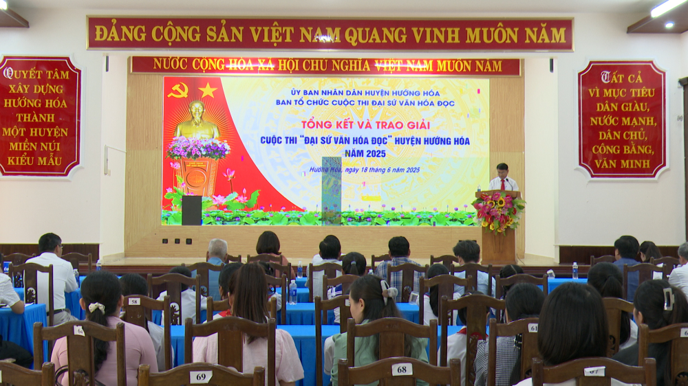 Tổng kết và trao giải Cuộc thi “Đại sứ văn hóa đọc” huyện Hướng Hóa năm 2025